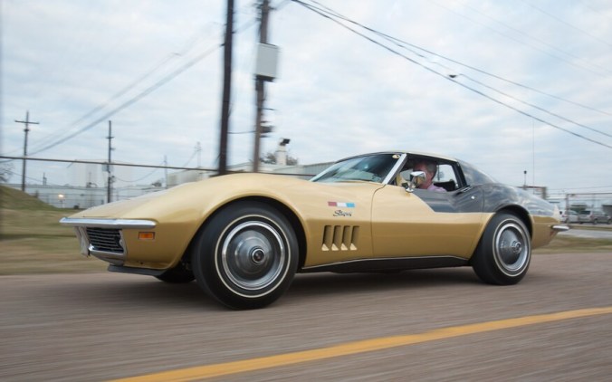 1969-Chevrolet-Astrovette-front-three-quarters-in-motion-7